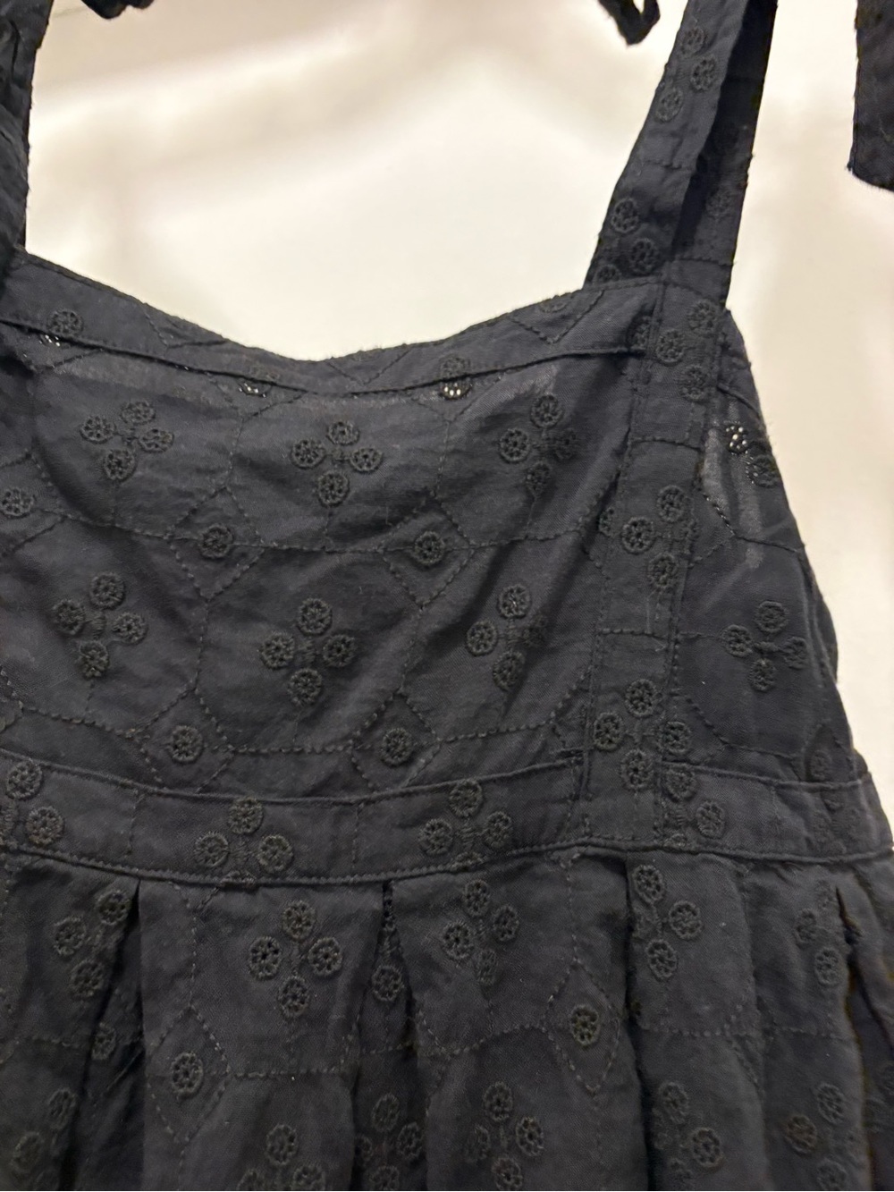 Old Navy Tie-Shoulder Embroidered Mini
Babydoll Swing Dress Size Medium Women’s - Picture 9 of 10